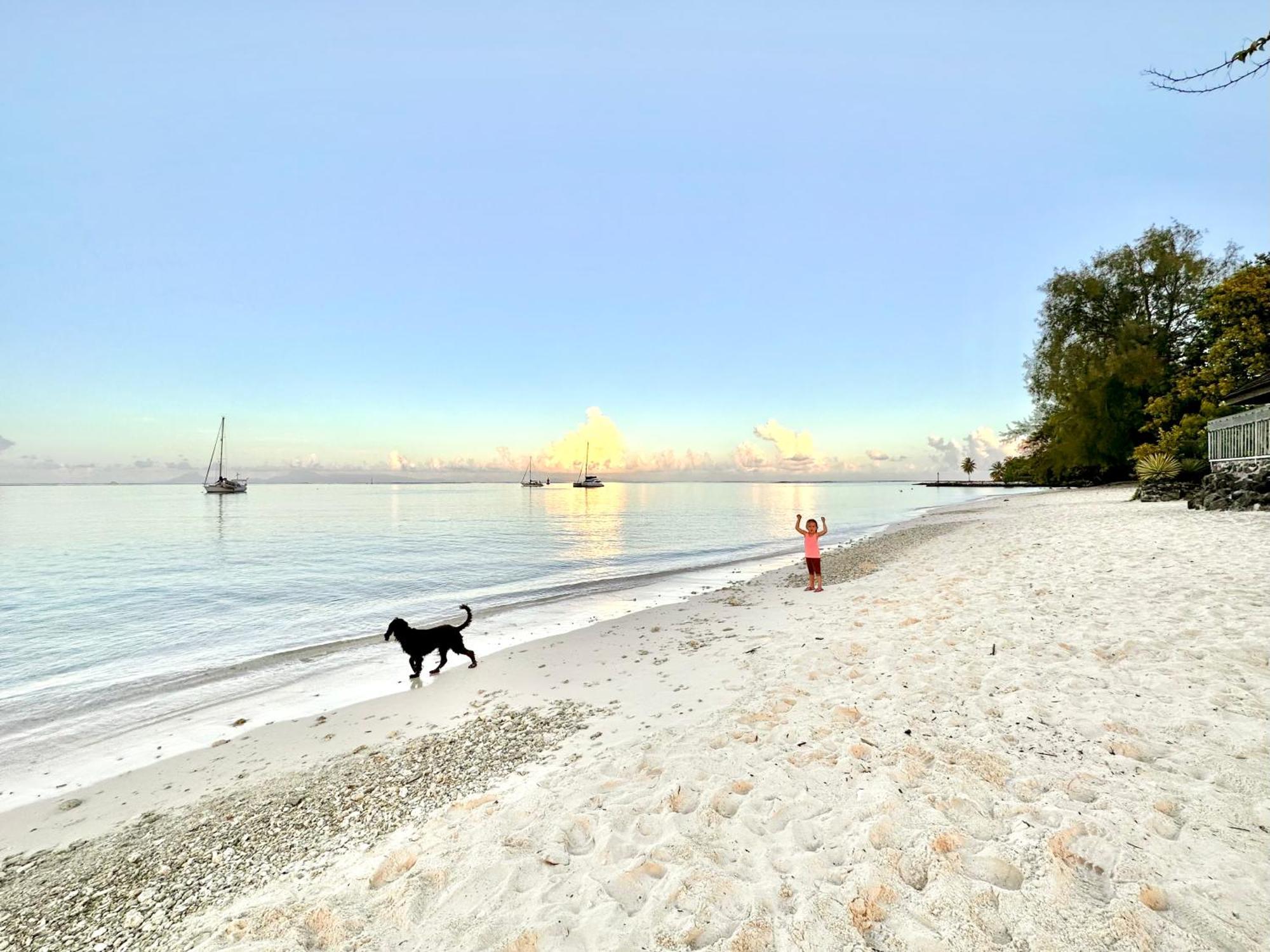 Meri Lodge Huahine Fare Exterior photo